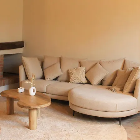 Holiday home Casa Profumi Di Barbera - Infinity Pool, Luxurious Bedrooms And Historic Charm