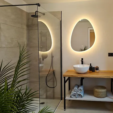 Hébergement de vacances Casa Profumi Di Barbera - Infinity Pool, Luxurious Bedrooms And Historic Charm *