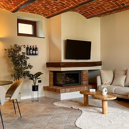Сasa de vacaciones Casa Profumi Di Barbera - Infinity Pool, Luxurious Bedrooms And Historic Charm San Martino Alfieri
