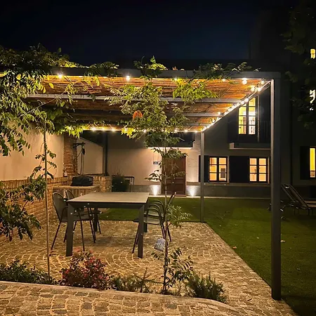 펜션 Casa Profumi Di Barbera - Infinity Pool, Luxurious Bedrooms And Historic Charm San Martino Alfieri