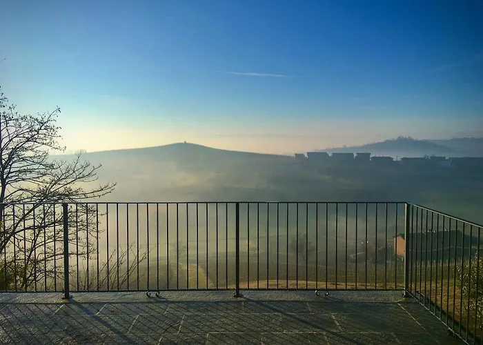 Casa Profumi Di Barbera - Infinity Pool, Luxurious Bedrooms And Historic Charm