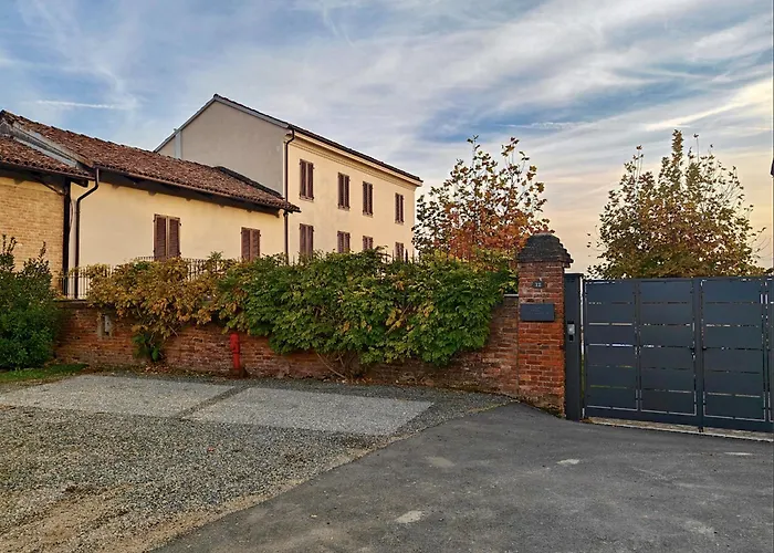 Casa Profumi Di Barbera - Infinity Pool, Luxurious Bedrooms And Historic Charm 펜션 San Martino Alfieri